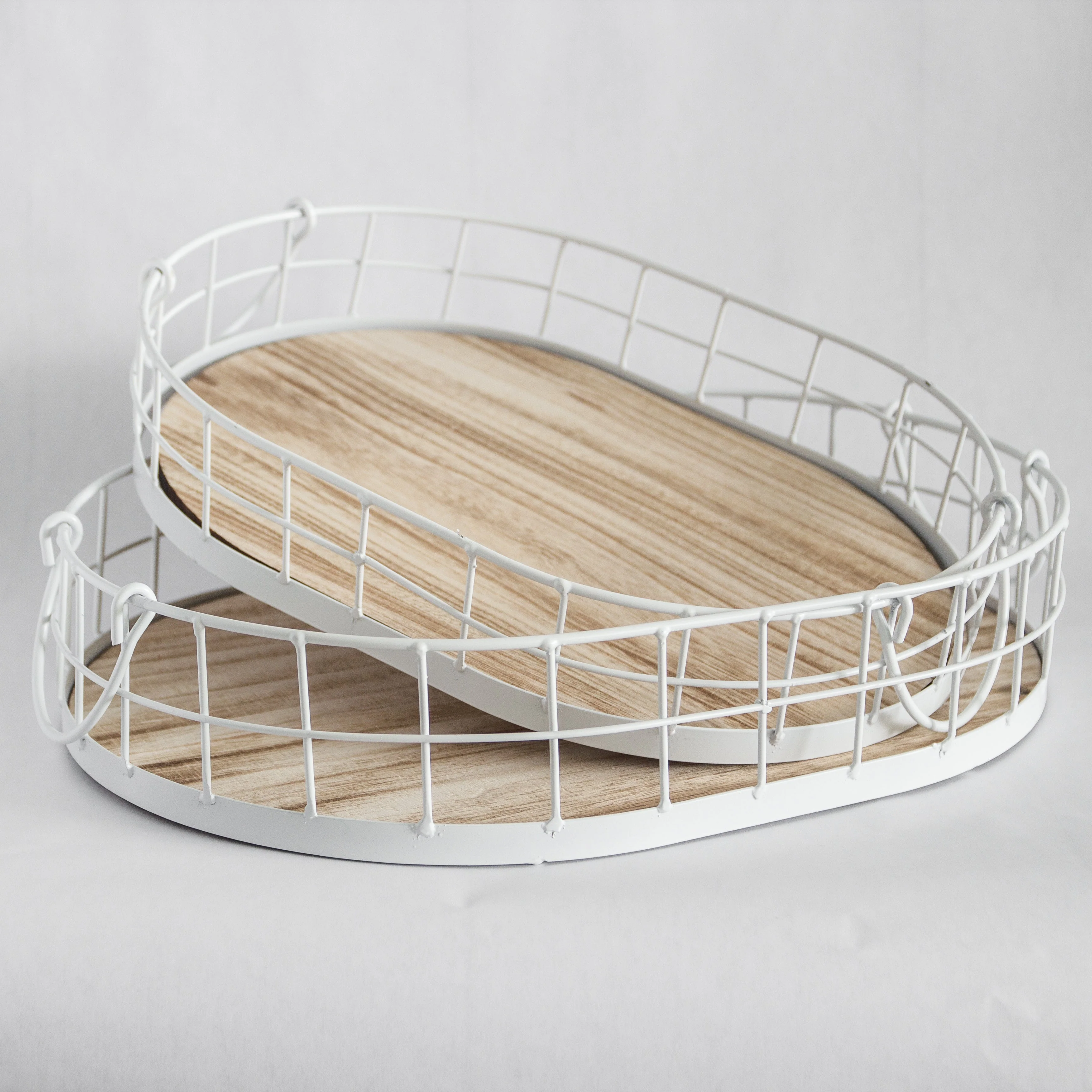 Detailed 449 – Oval Metal amp Wood Tray Flexible