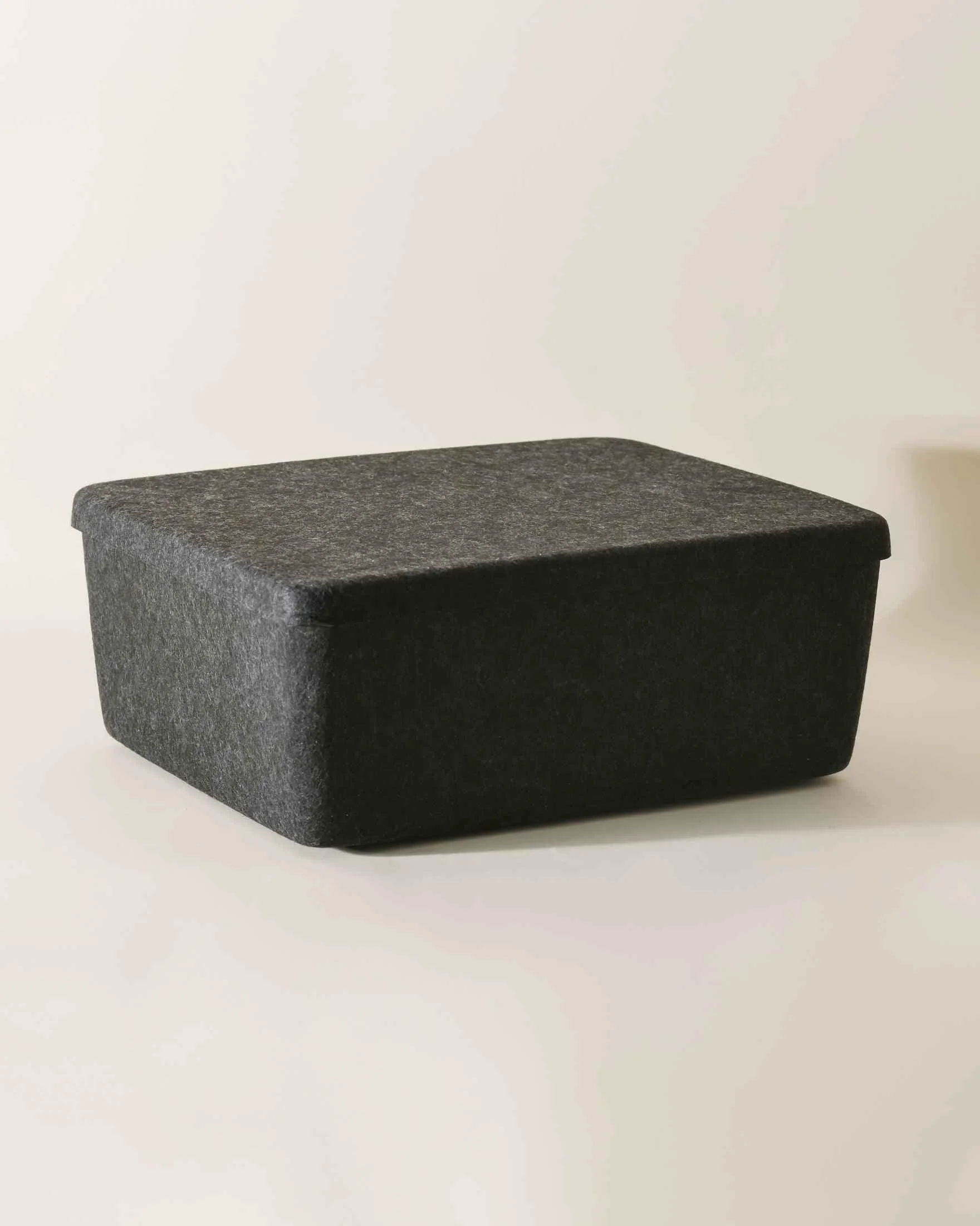 Comfortable The Sculpted Bin – Large with Lid Original Design