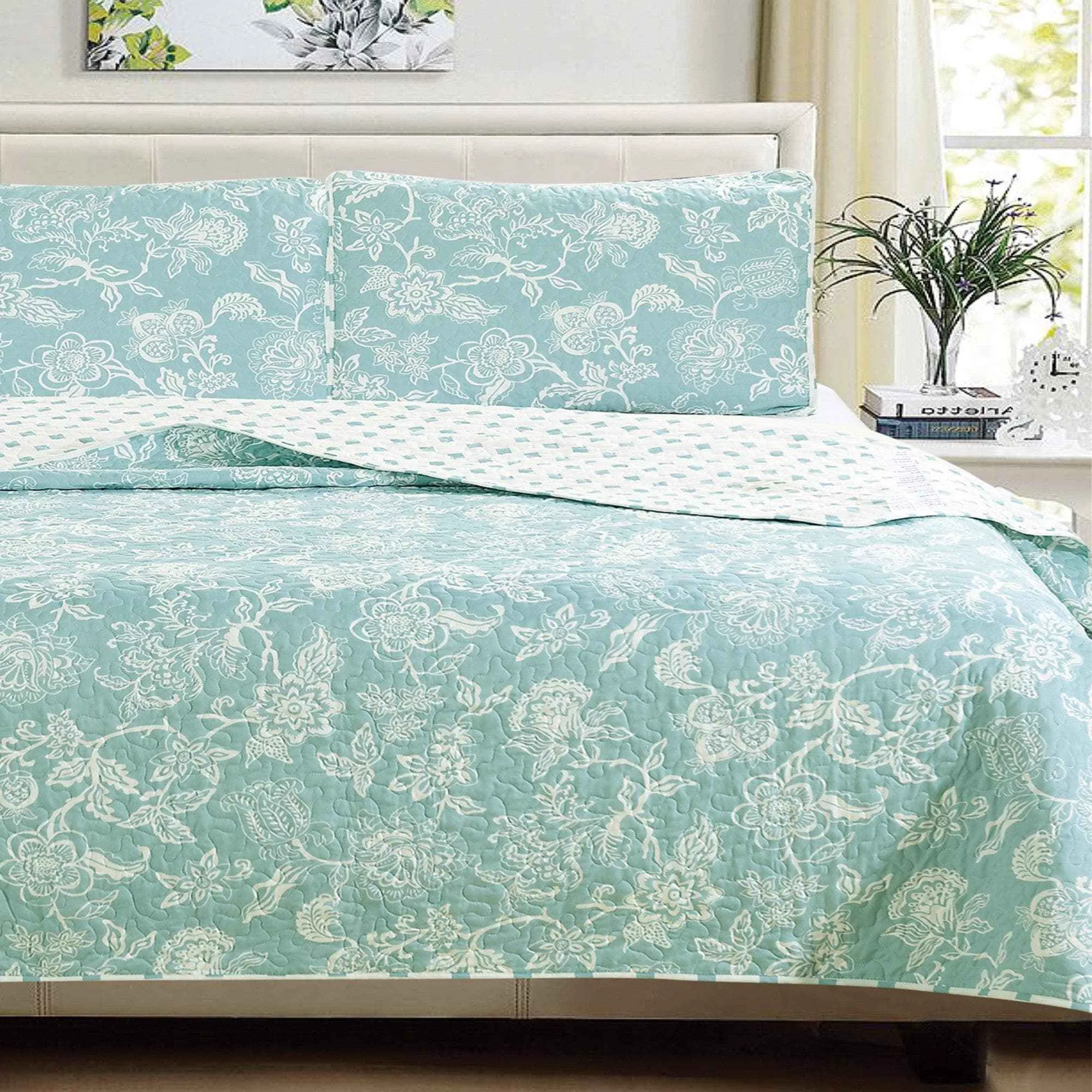 Sophisticated 3-Piece Floral Quilt – Emma Collection Green