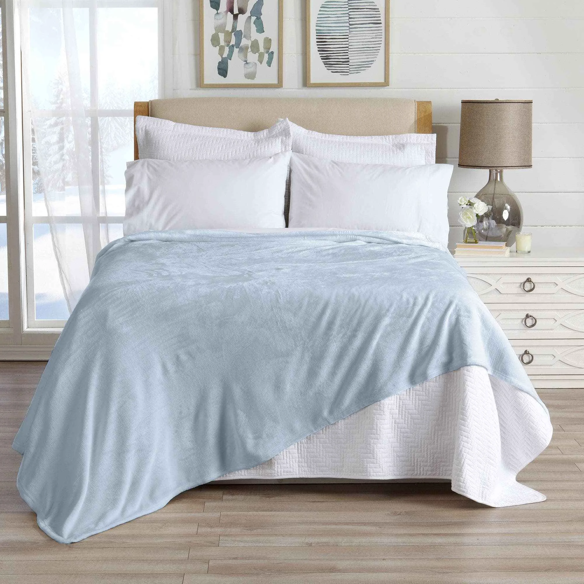 Official Velvet Plush Blanket – Avianna Collection Solid