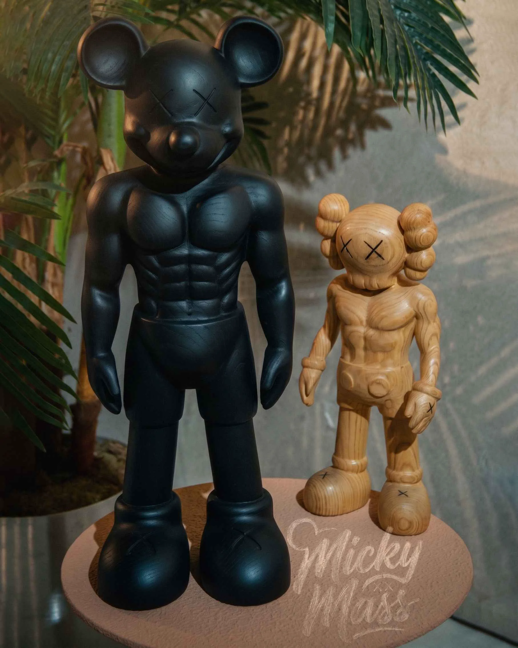 Efficient MickyMass Solid Wood Collectible Art Figure Superior