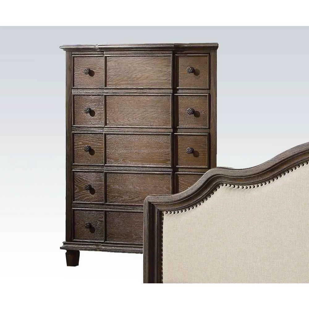 Expertly Made Baudouin – Chest – Weathered Oak Convenient