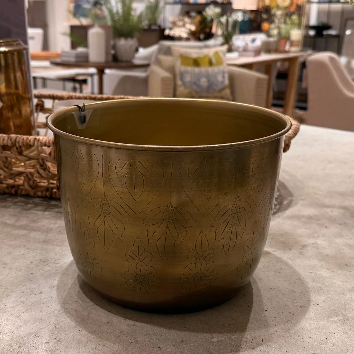 Versatile Etched Metal Planter 9-inch Enhanced