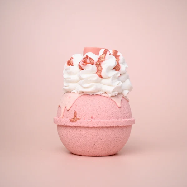 Versatile Lady Millionaire Bath Bomb Outstanding
