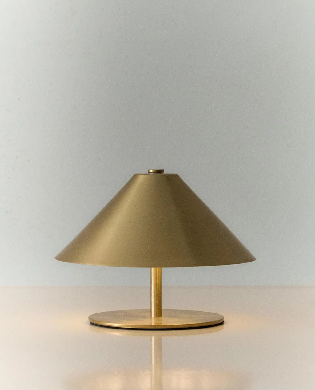 Casual Sculptural Cordless Table Lamp Certified