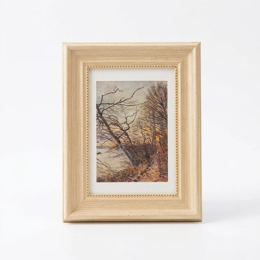 Luxury Vintage Resin Photo Frame Stands or Hangs Any Way Fashionable