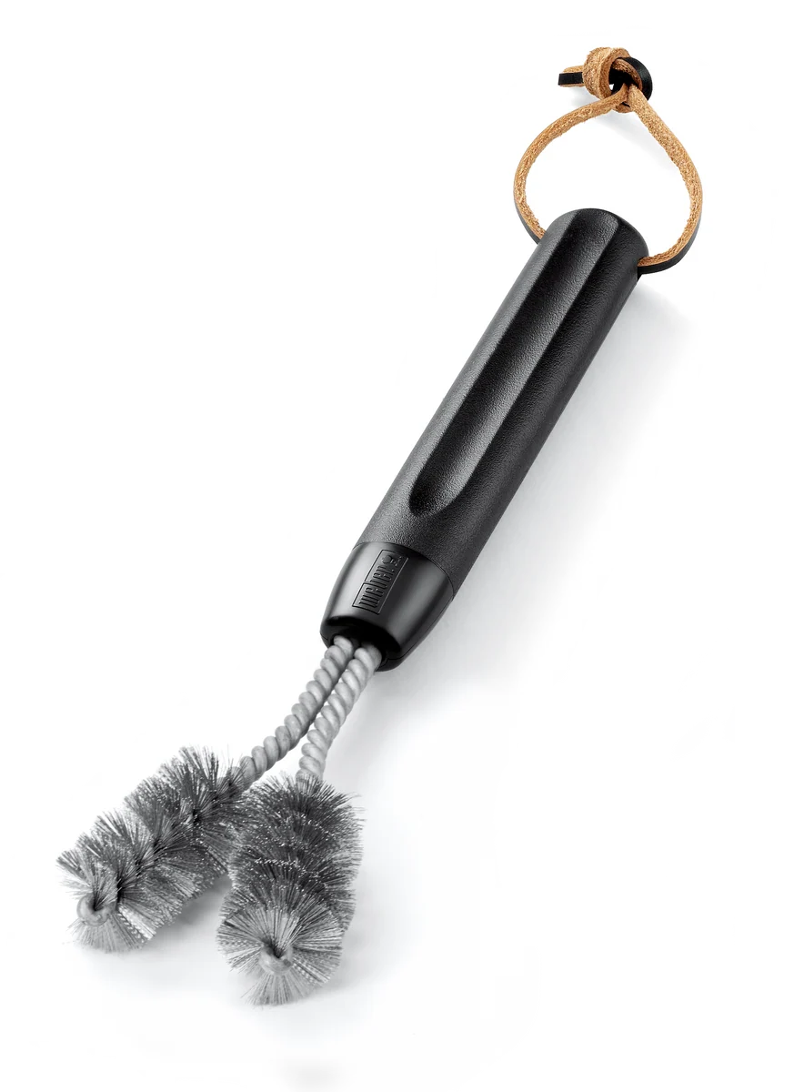 World-Class Grill Brush – For porcelain-enameled cast-iron grates Exceptional