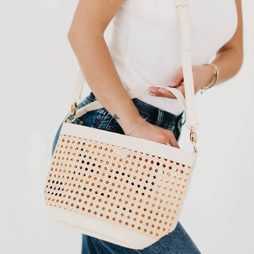 Top-Quality Bryce Woven Bucket Bag Functional