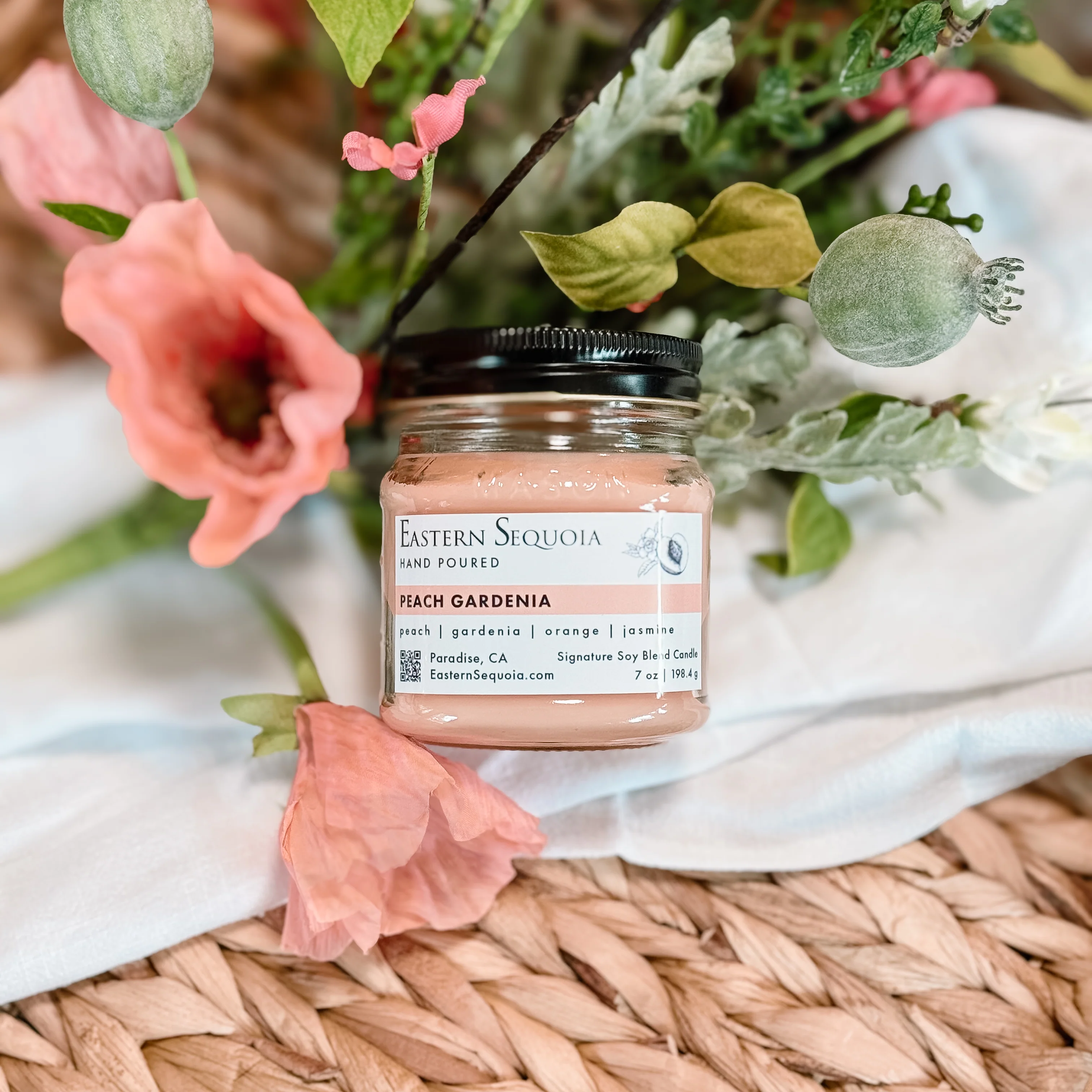 Flexible Peach Gardenia Candle 7oz Versatile