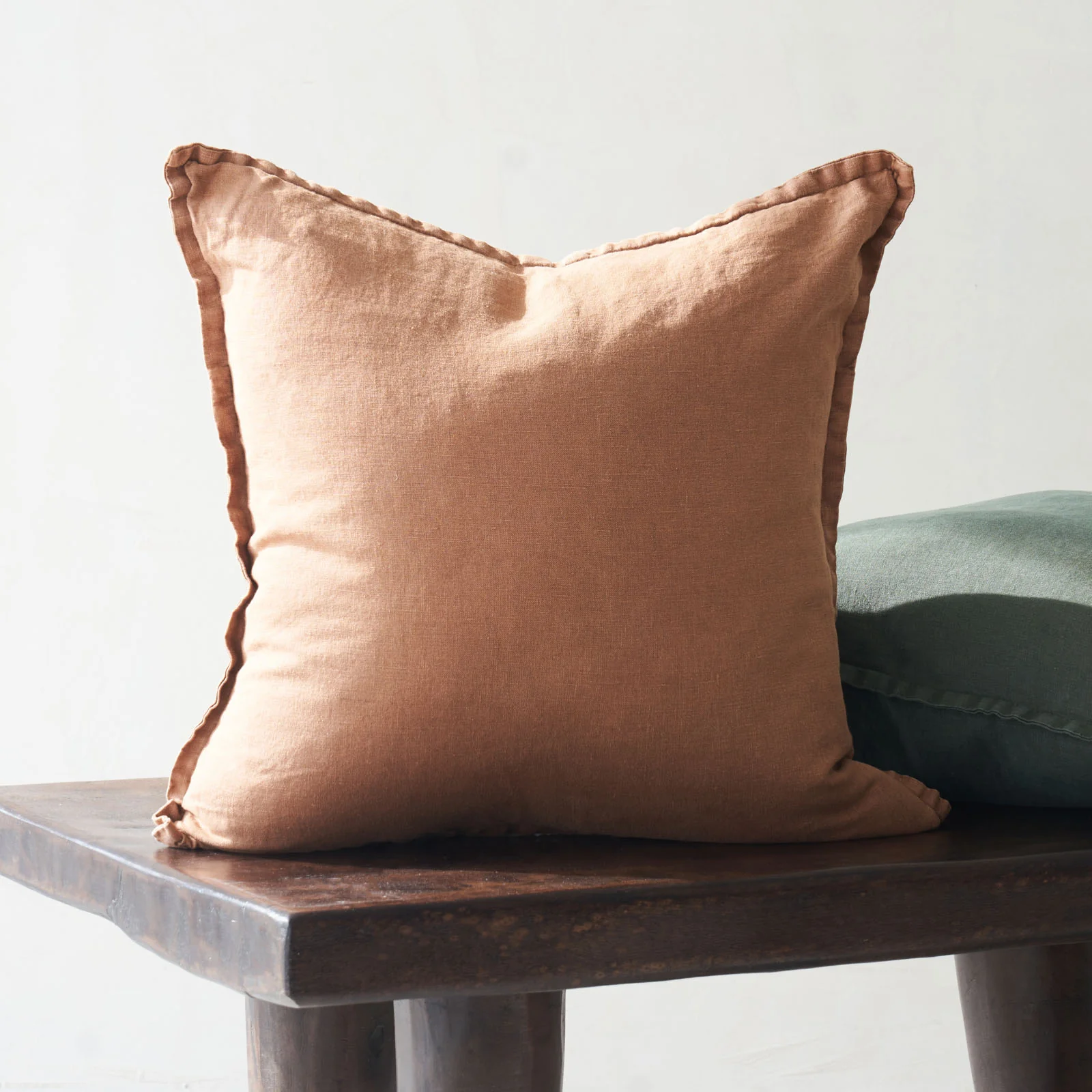 First-Class Linen Fabric Cushion Caramel Next-Generation