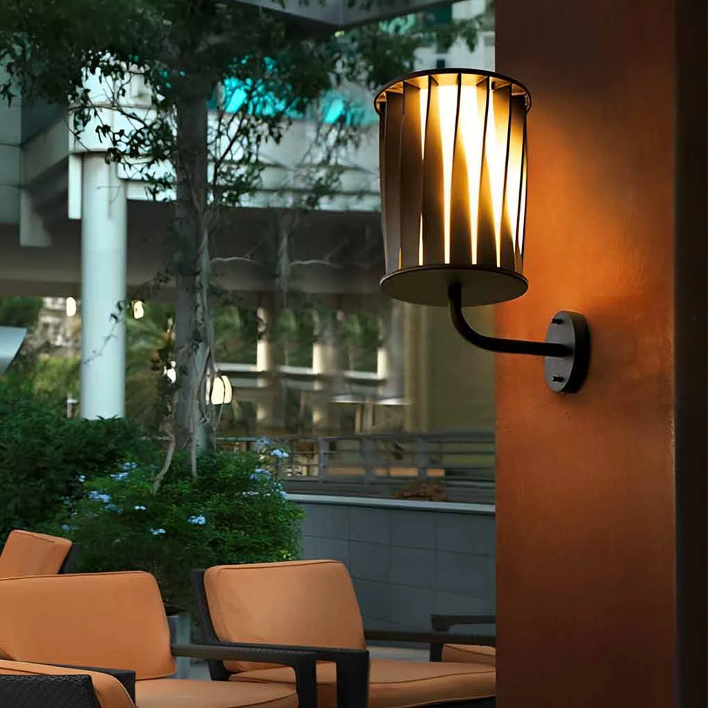 Safe Creative Twisted Waterproof LED Modern Outdoor Wall Lamp Plug in Wall Lights Stylish