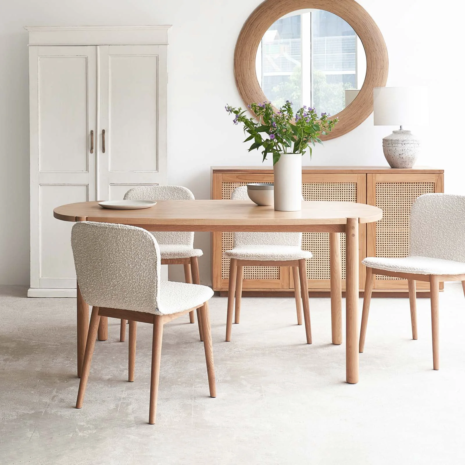 Cove Dining Table Oak – Natural Sophisticated