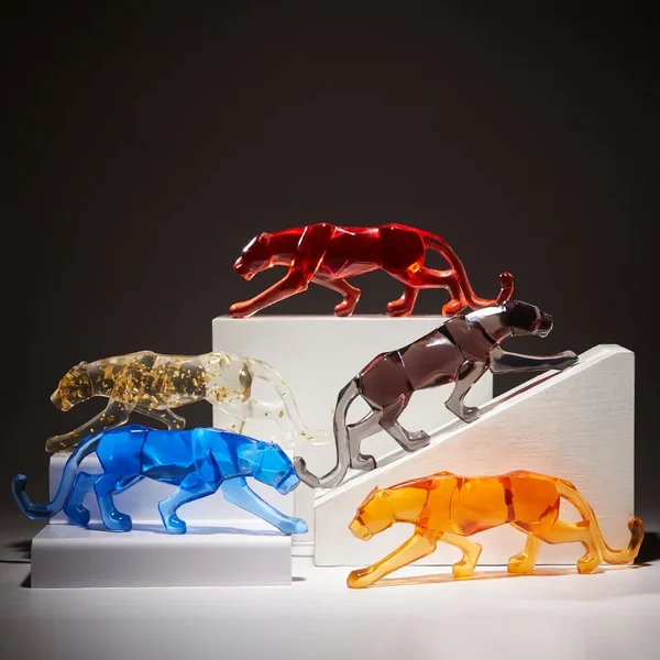 Breathable Colorful Leopard Sculptures Superior