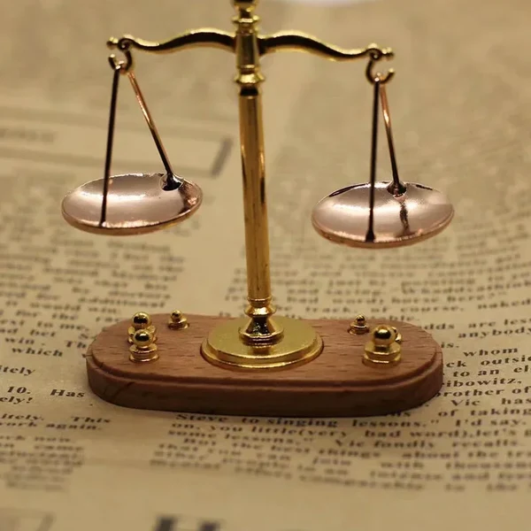 Genuine Mini Vintage Balance Scale Ornament Easy-to-Use