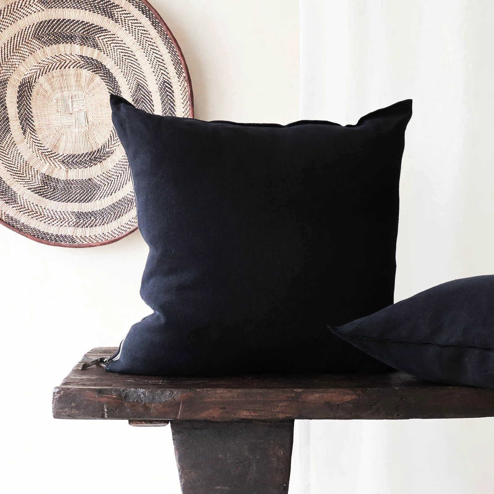 Breathable Black Line Cushion Stone Washed Linen – Noir First-Class