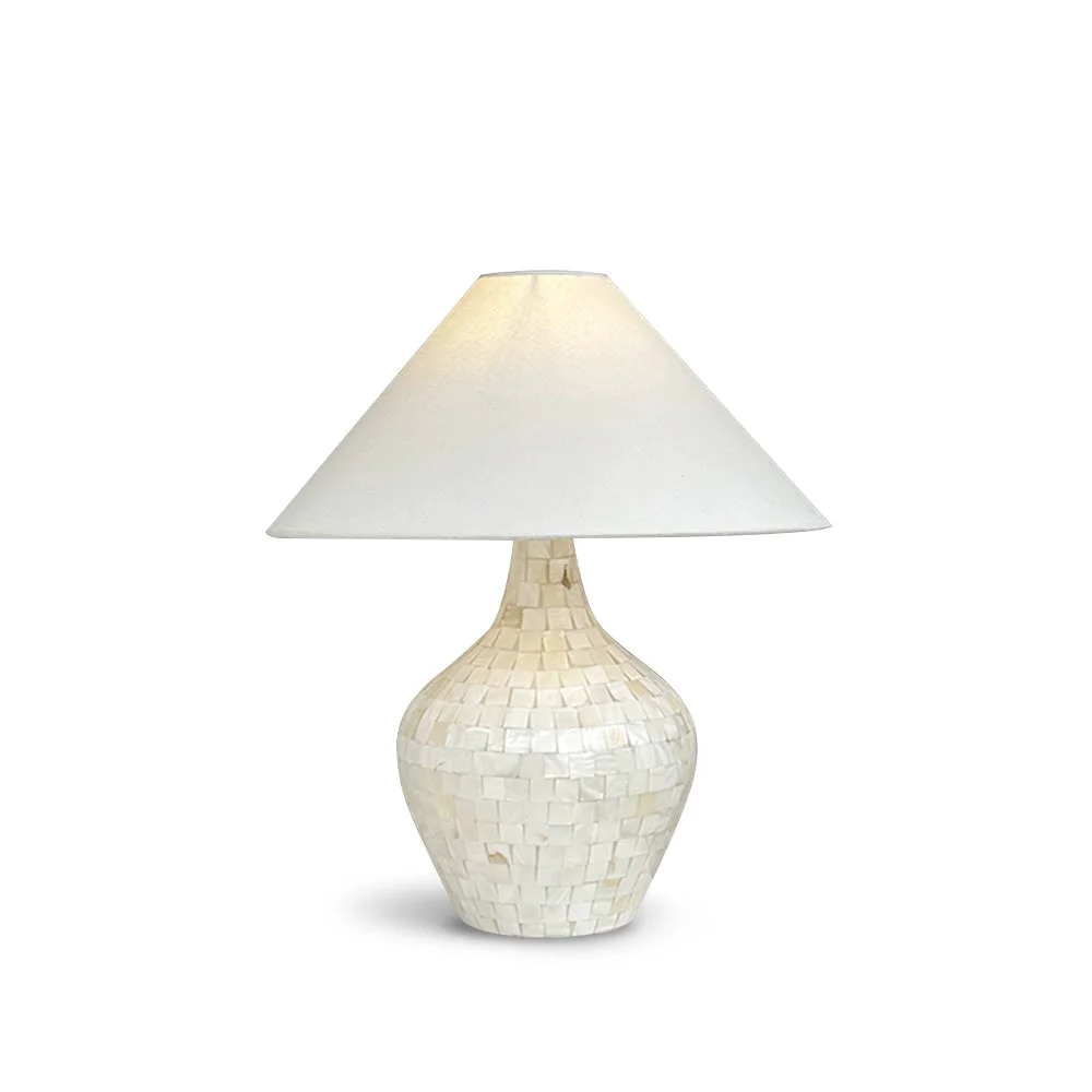 High-Grade Josephine Seashell Table Lamp Elegant