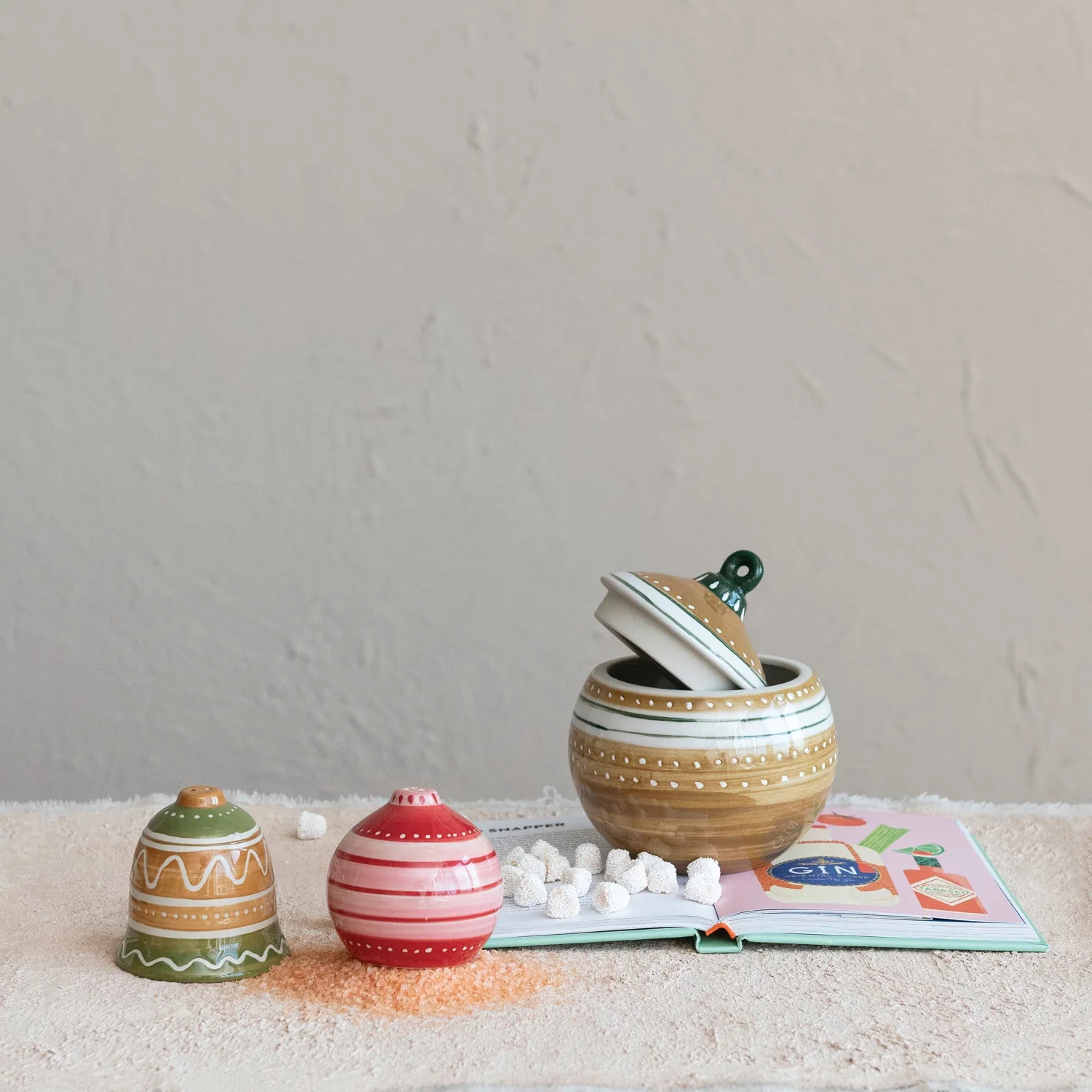 Effective Hand-Painted Ornament Jar Expertly Made