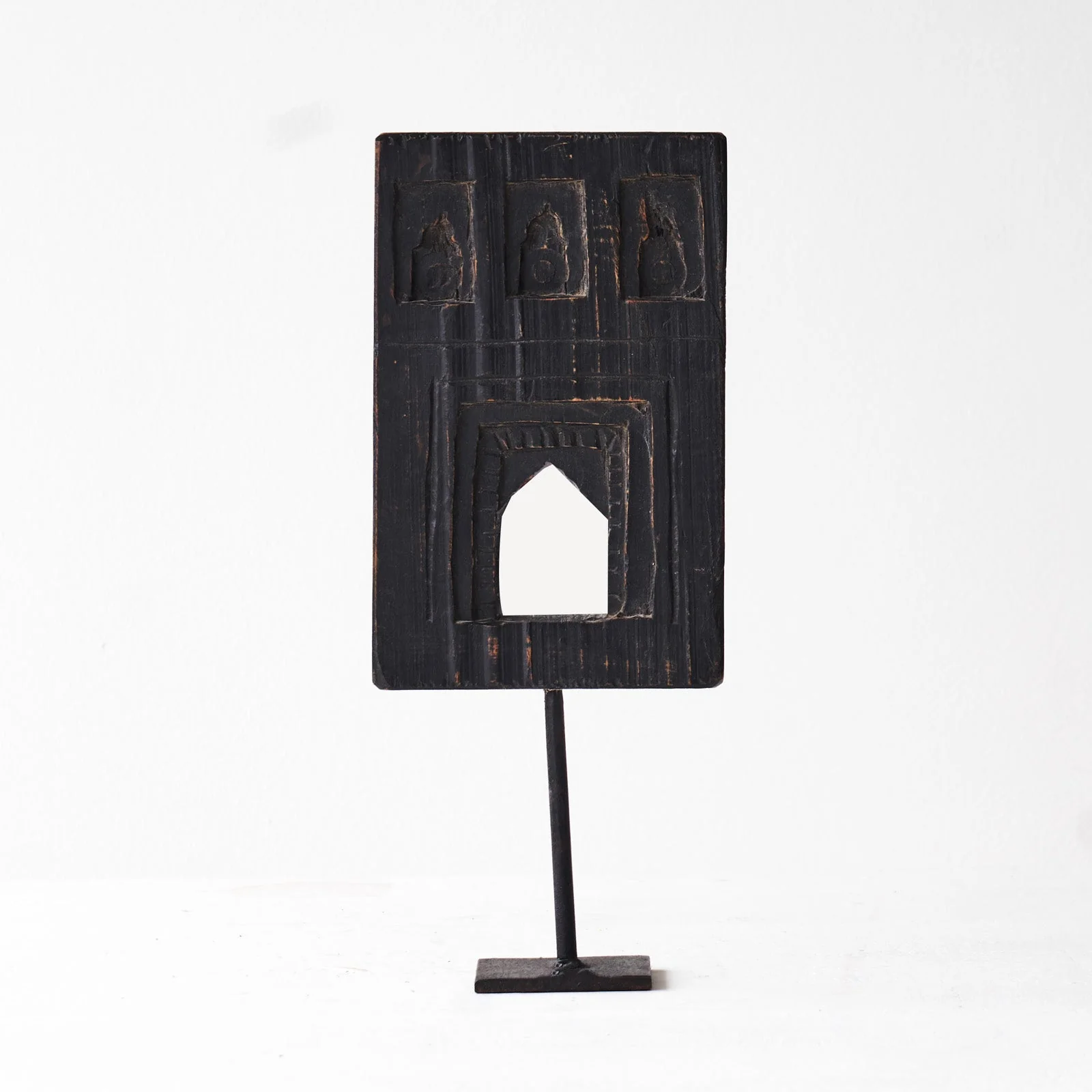 Artisan Vintage Ornament Stand Medium – C Recyclable