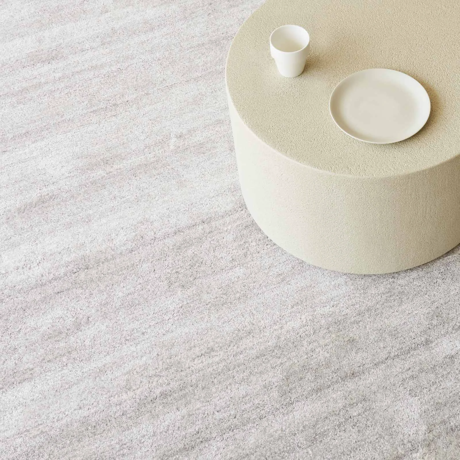 Official Jalal Wool Handtufted Rug Light Grey Prestigious
