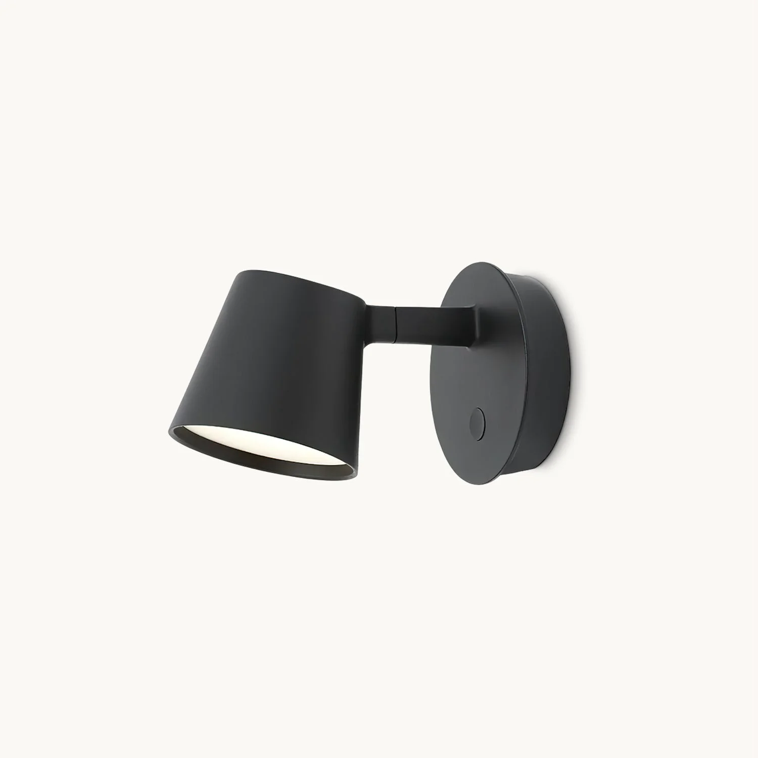 Proven Kepler Wall Lamp Breathable