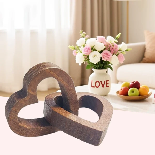Luxury Interlocking Wooden Heart Sculpture Comfortable