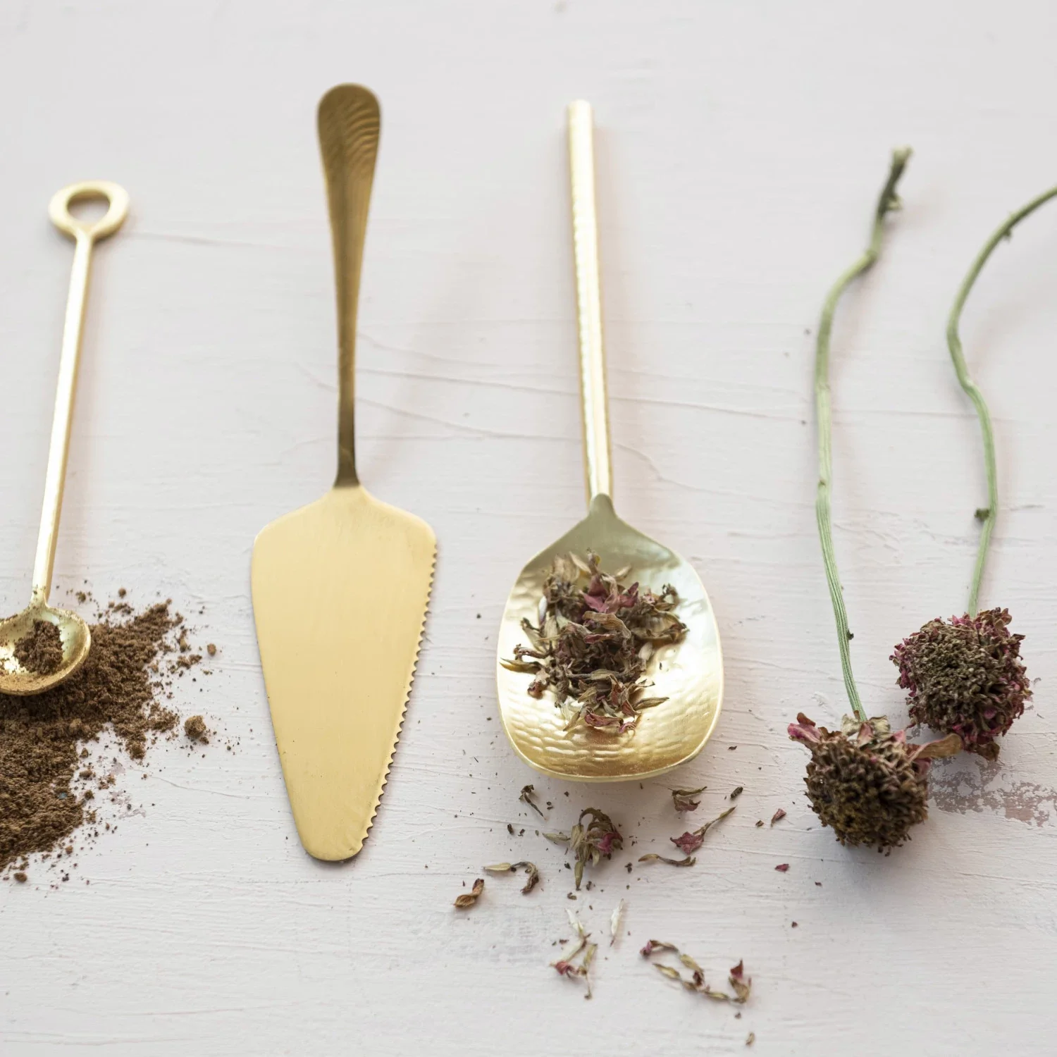 First-Class Hammered Stainless Steel Serving Spoon Gold Sophisticated