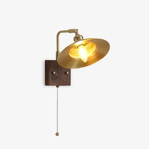 Fine Runia Brass Wall Lamp Selected