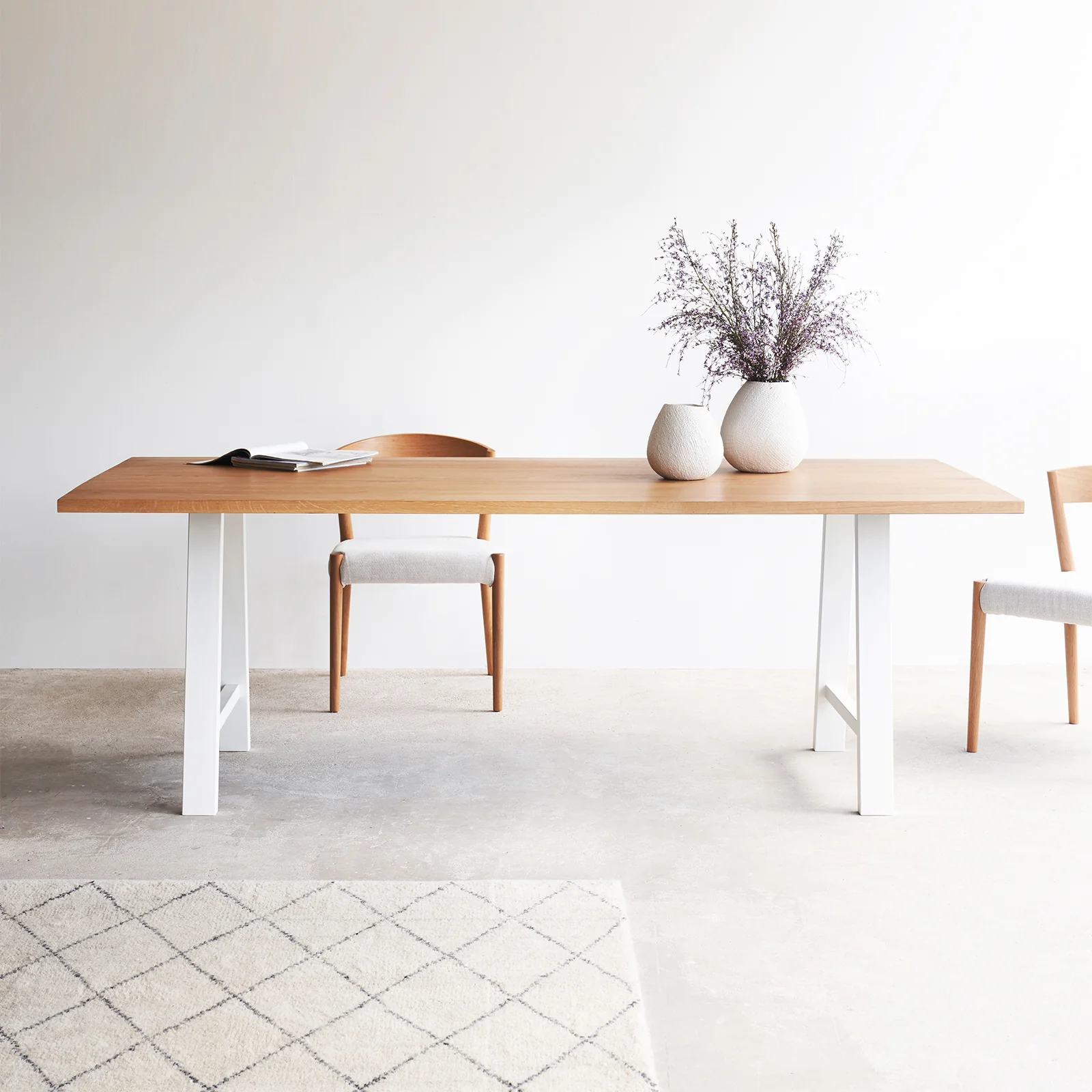 Secure Dining Table Oak with A-Frame Base High-End