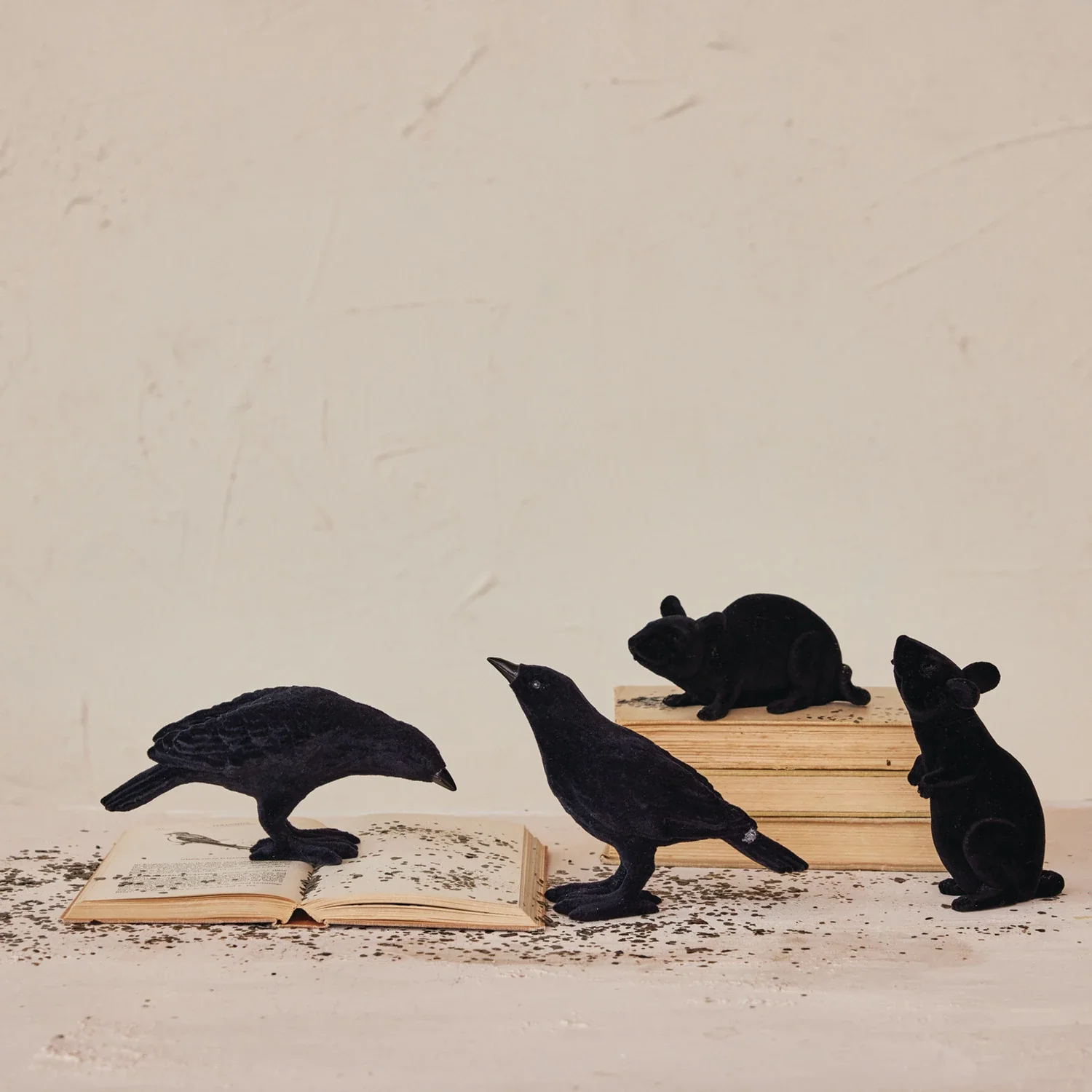 Fashionable Flocked Resin Crows 6.75 x 7.5 Luxury