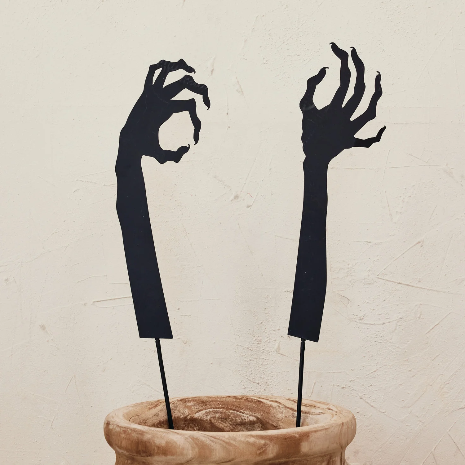 Certified 38 Monster Hand Metal Yard Stake Elite