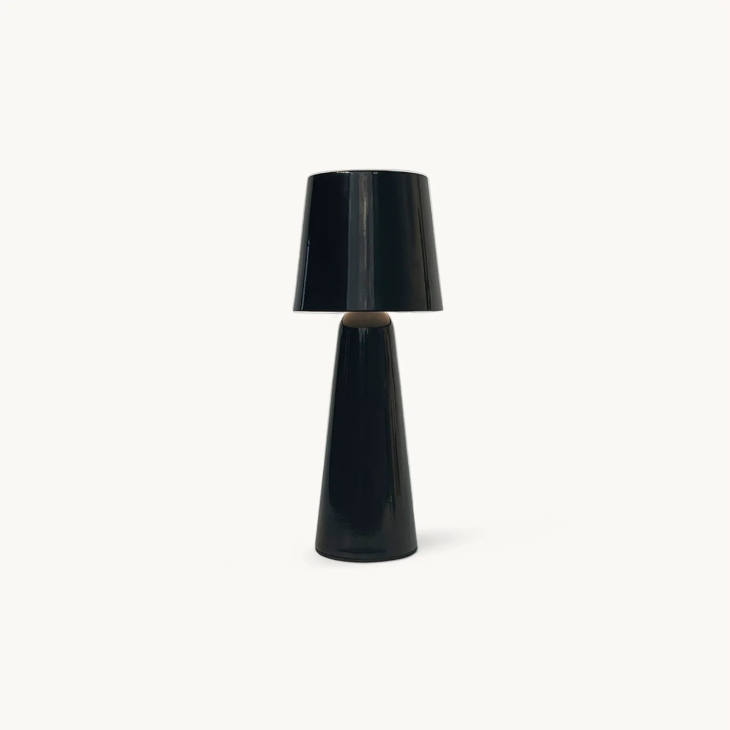 Expertly Made Villeroy Table Lamp Exceptional