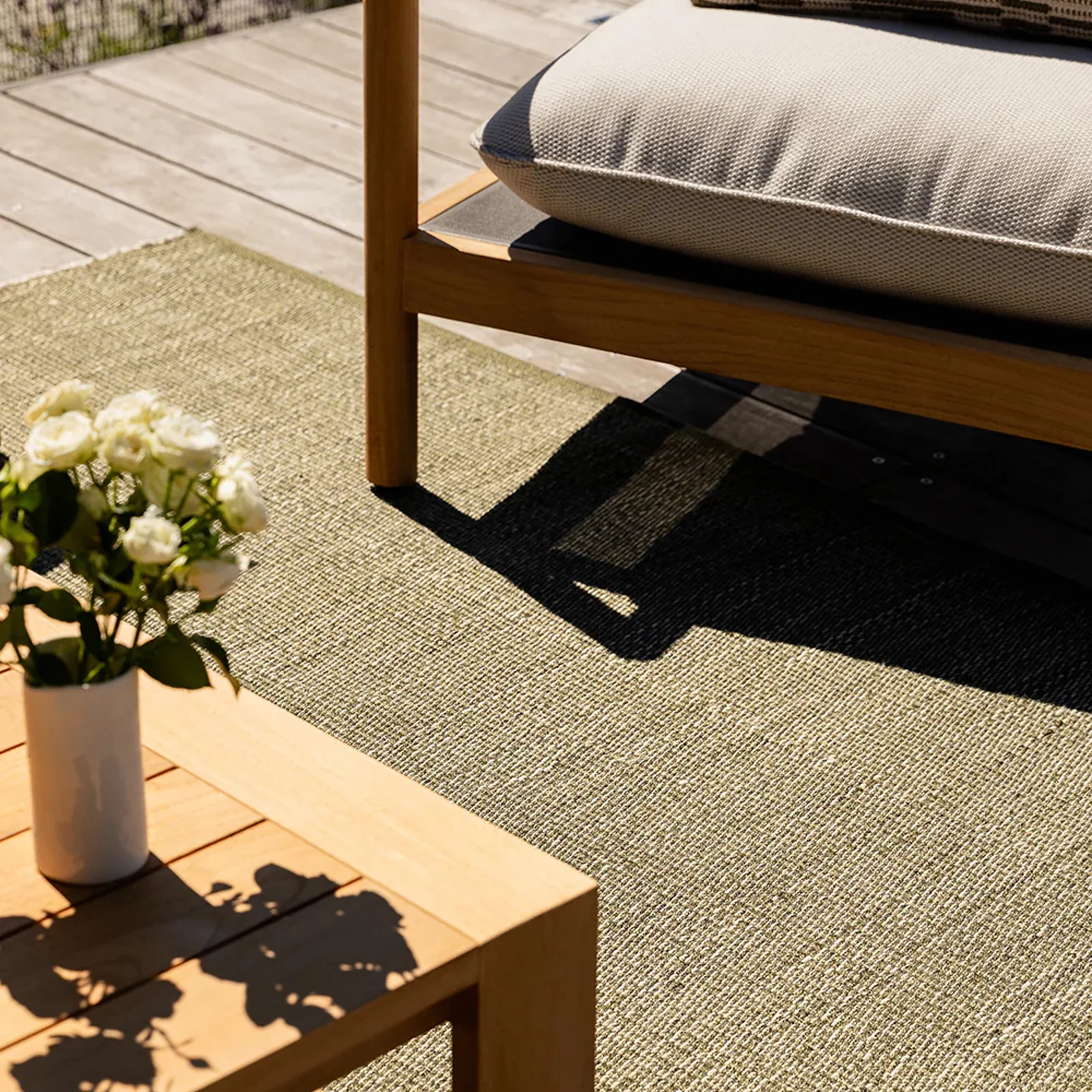 High-Grade Lonsdale Outdoor Floor Rug Olive Smart