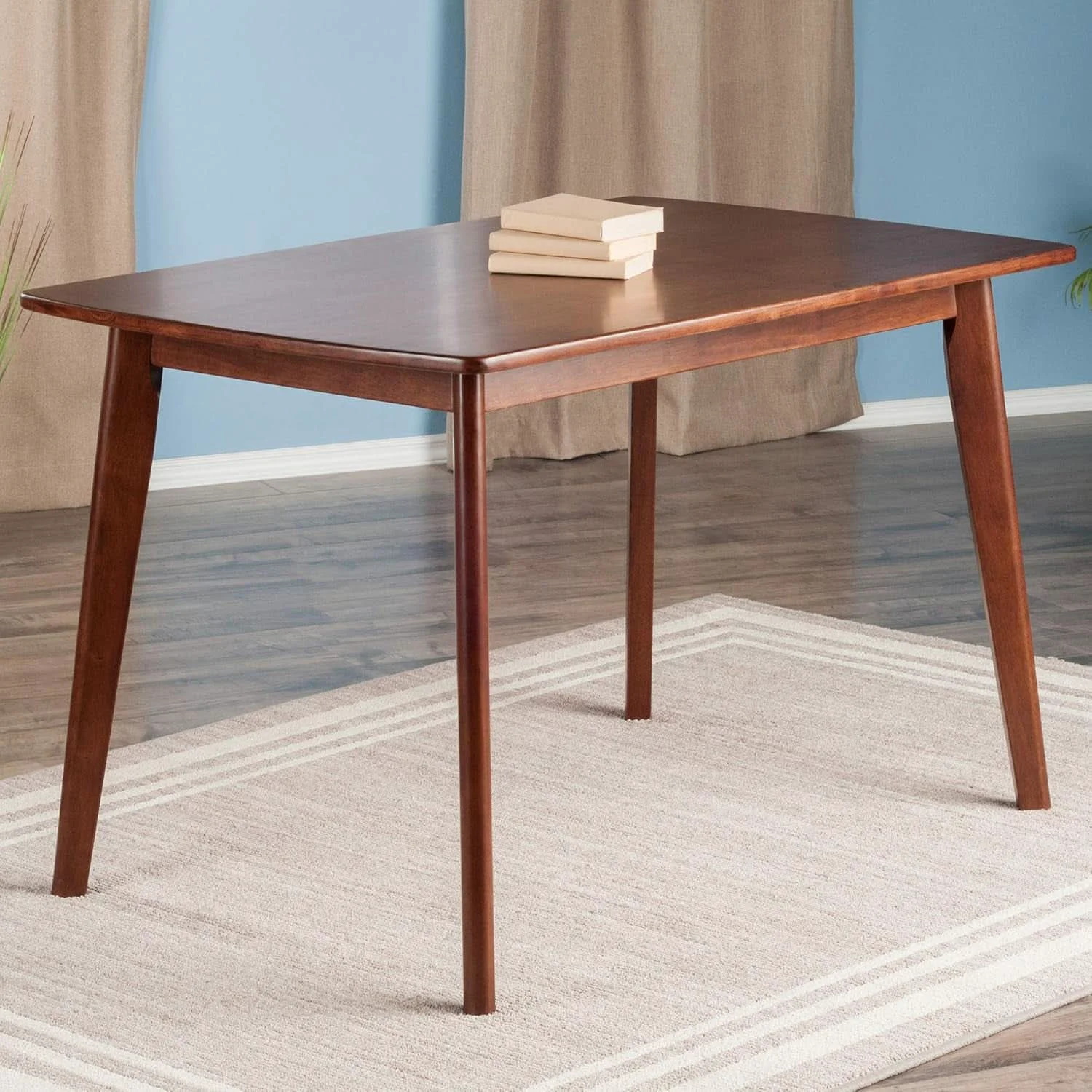 Flexible Shaye Walnut Dining Table Solid Wood 47.2 Inch Length Safe