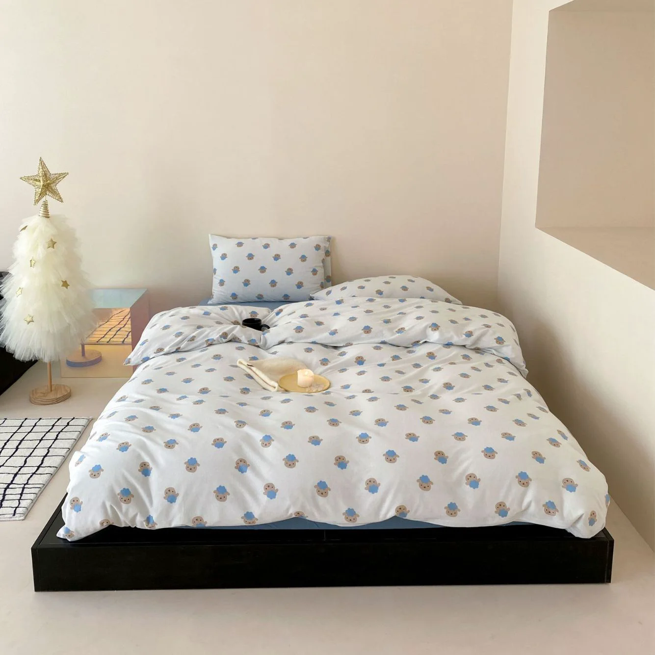 High-End Cute Sheep Bedding Set Luxury