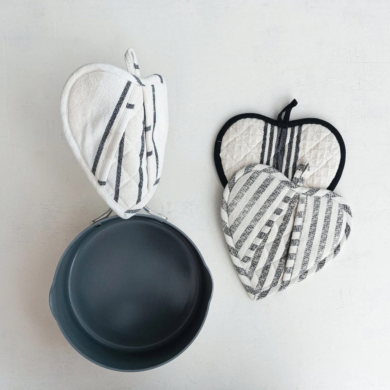 Eco-Friendly Pot Holder Heart Shaped Quilted Cotton Natural