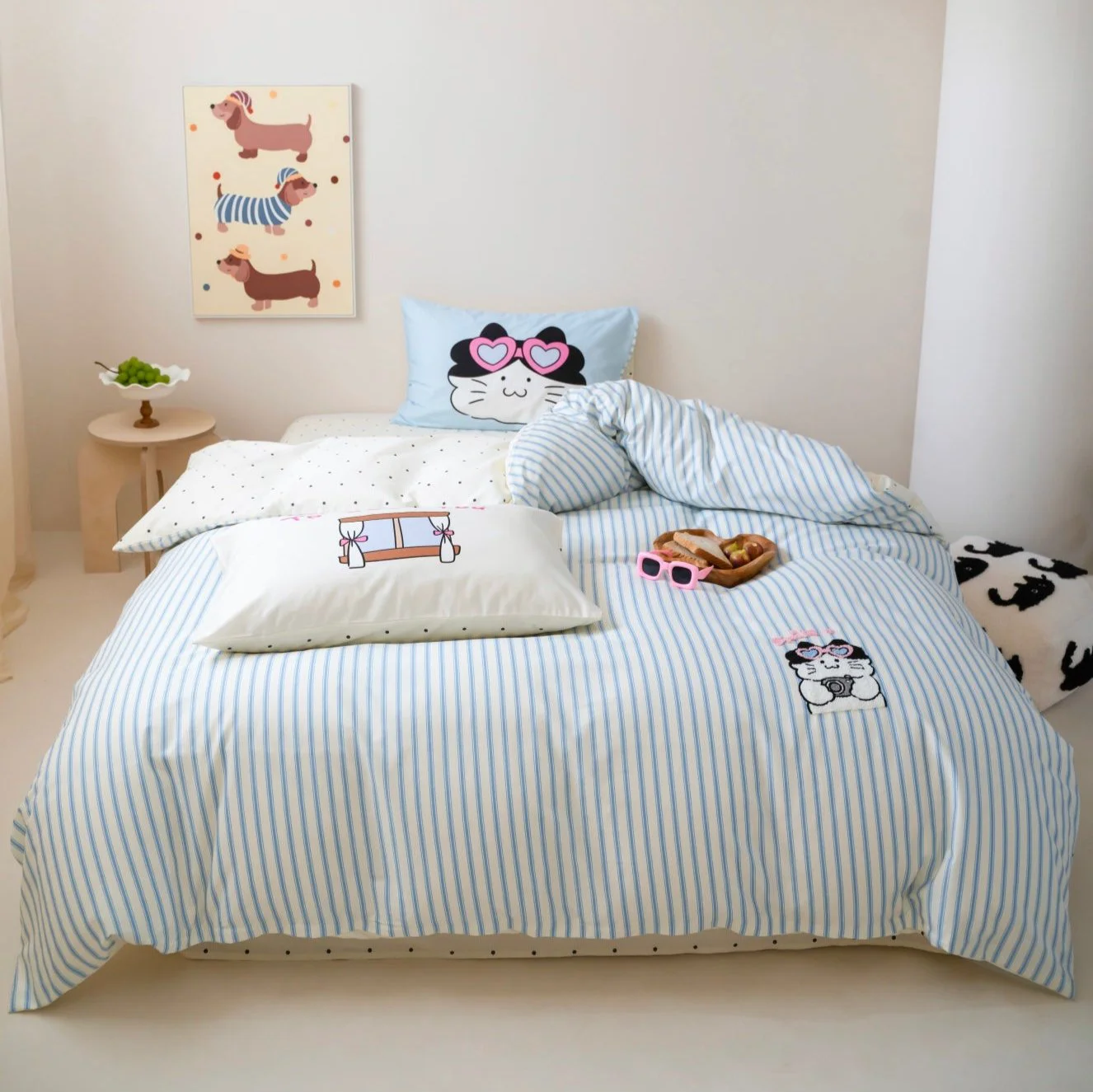 High-End Kitty Cuddle Bedding Set Relaxed