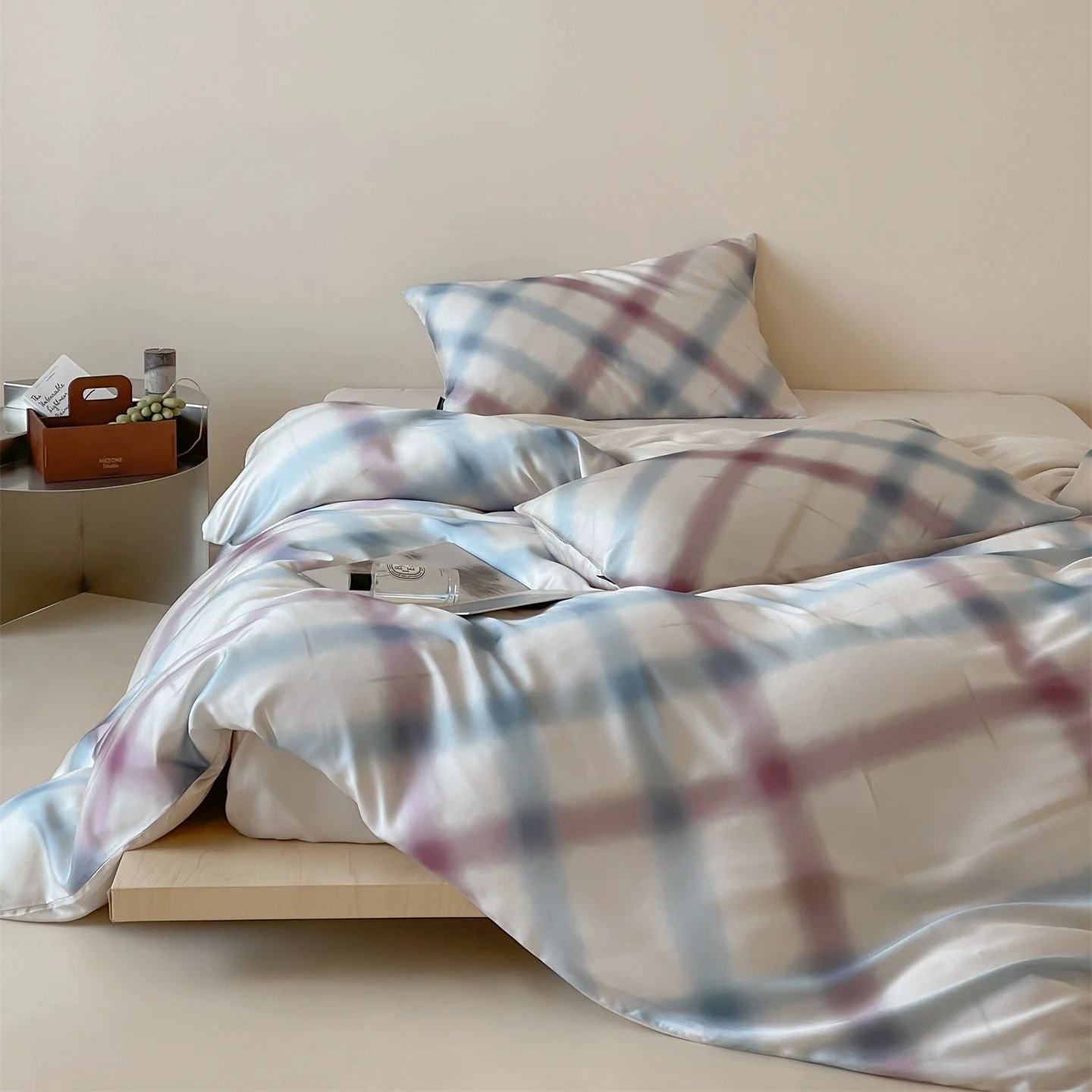 Exceptional Blurry Checker Bedding Set Innovative