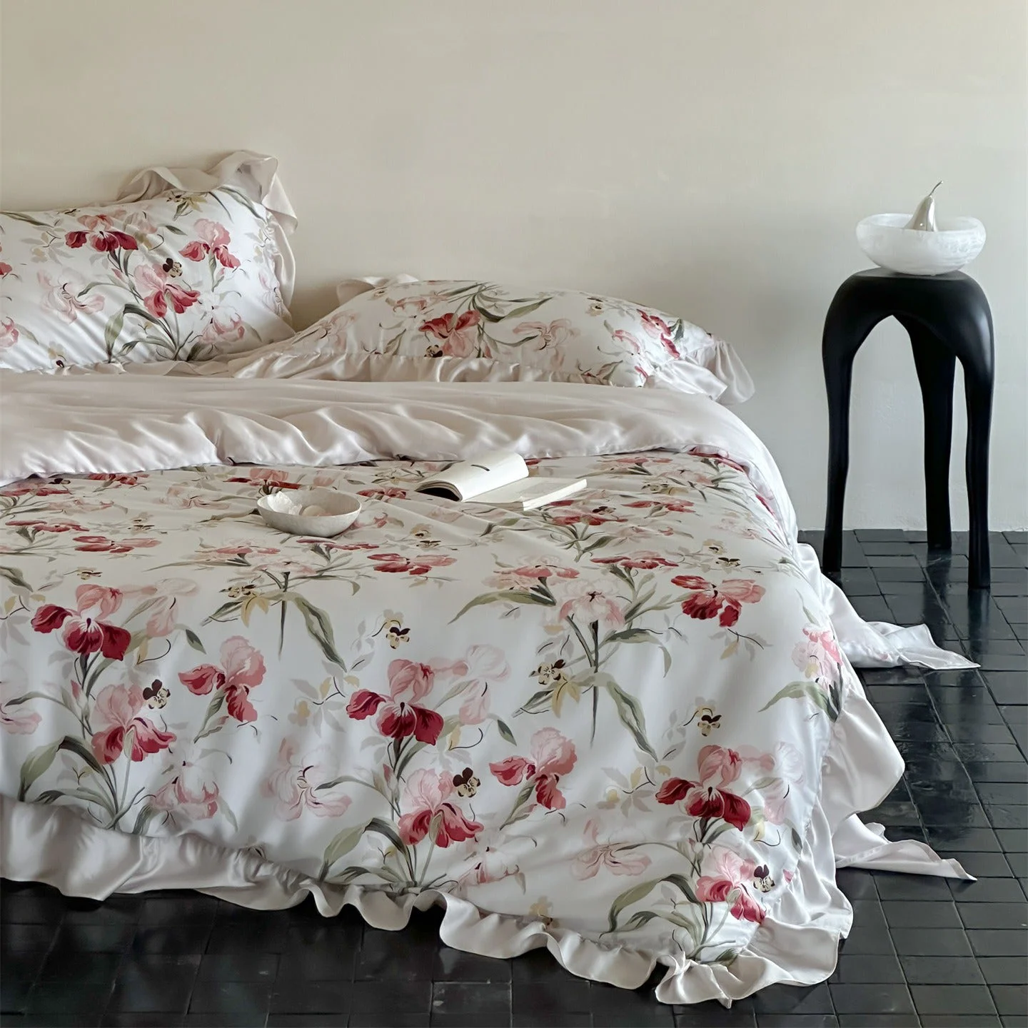 Stylish Floral Rhapsody Bedding Set Artisan
