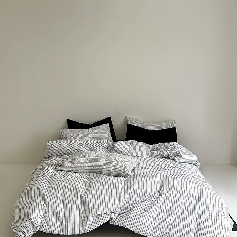 Sophisticated Minimal Stripe Bedding Set Reliable