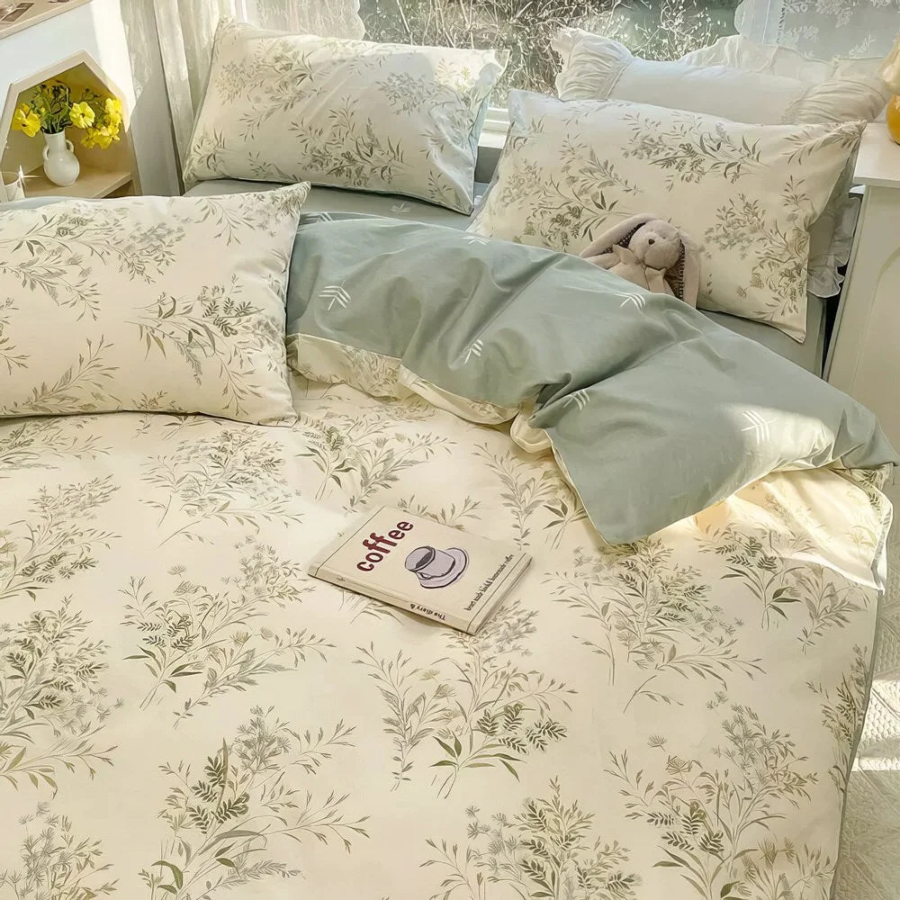 Trusted Vintage Pale Floral Print Bedding Set Authentic