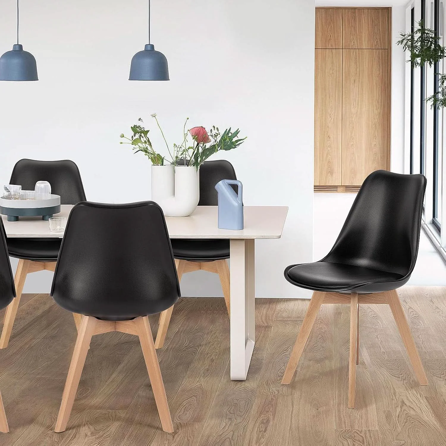Recyclable Black PU Leather Mid Century Dining Chairs Solid Wood Legs Traditional