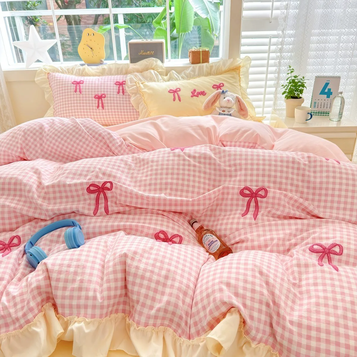 Innovative Pastel Pink Gingham with Bows Bedding Set Natural