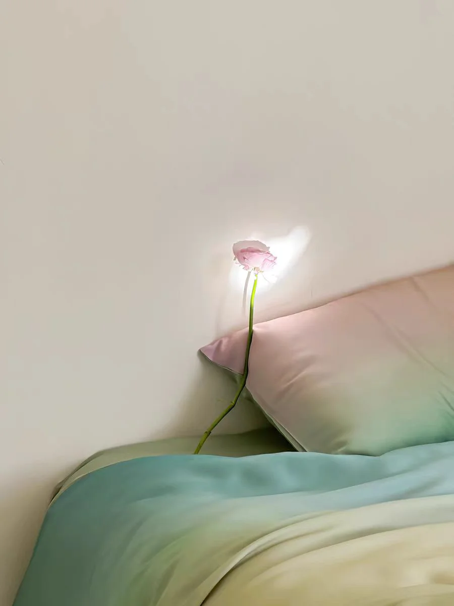 Eco-Friendly Luxury Ombre Aurora Duvet Cover – Green Breathable