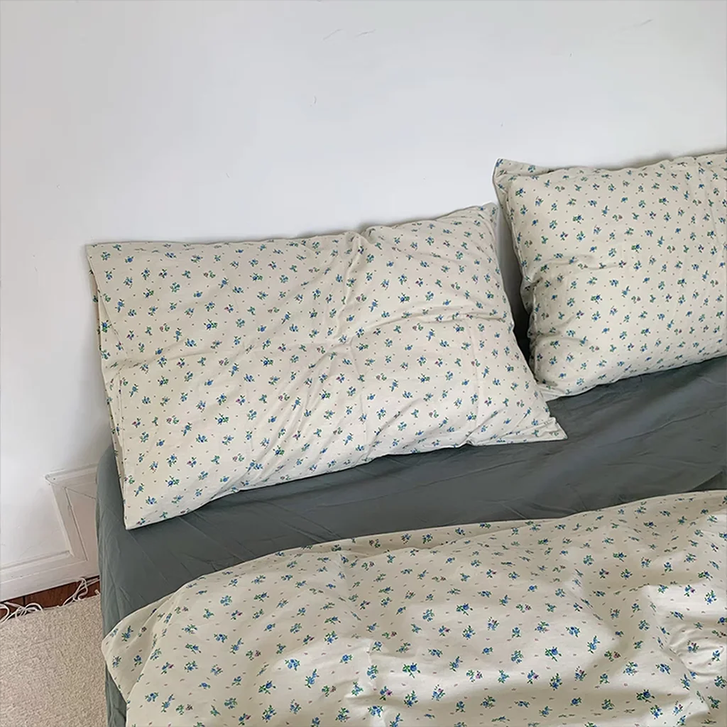 World-Class Retro Blue Ditsy Floral Duvet Cover Modern