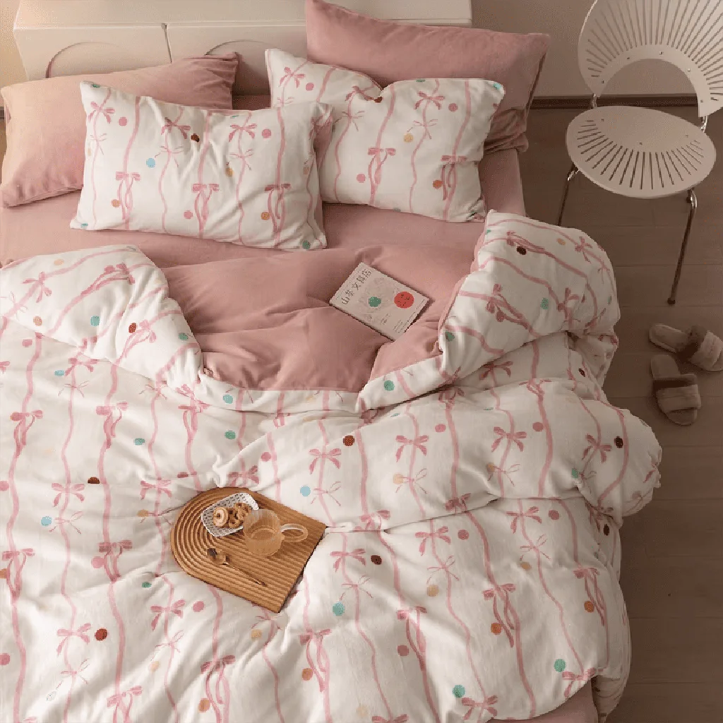 First-Class Soft Pink Bow Velvet Bedding Set Recyclable
