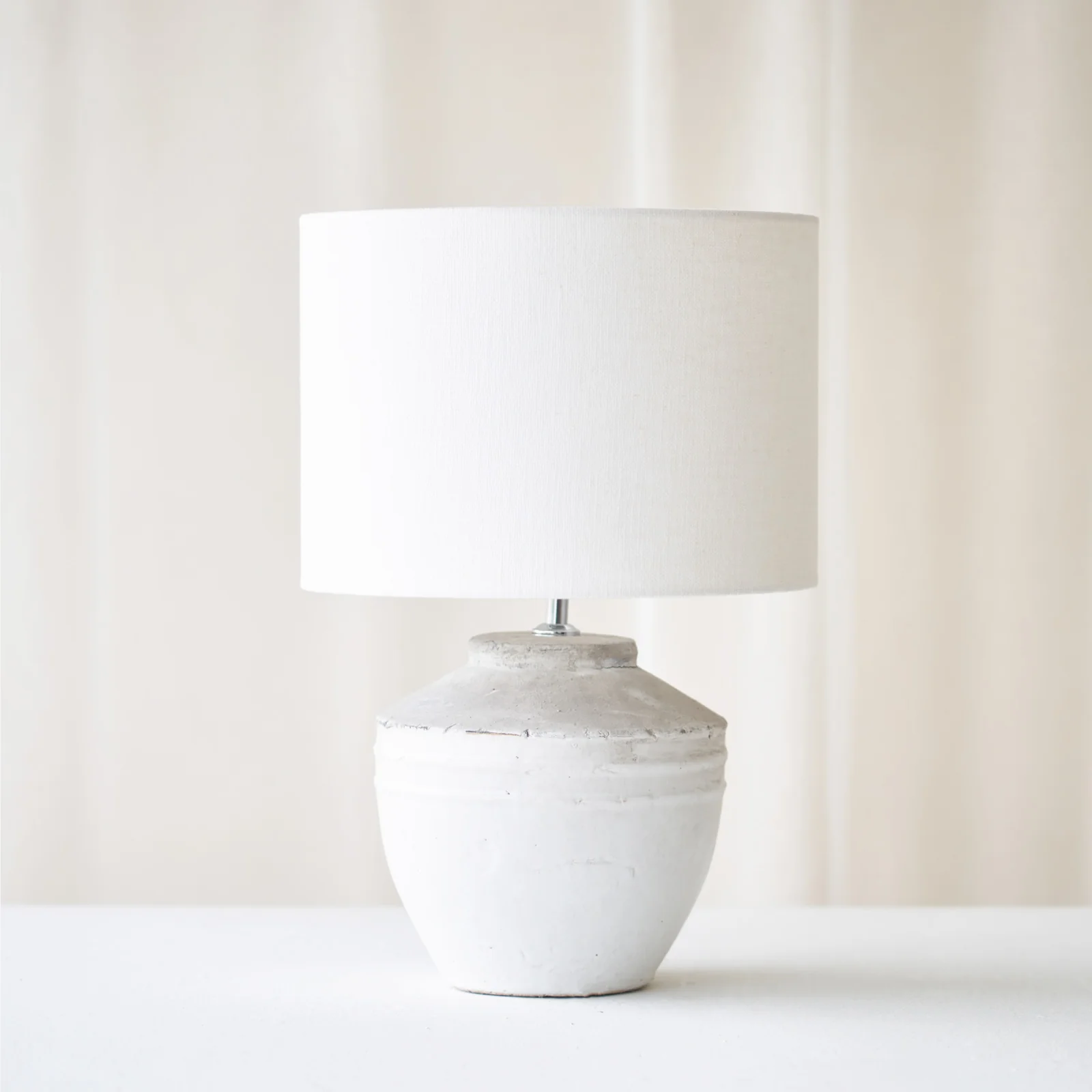 Responsible Toba Table Lamp White 35cm Solid