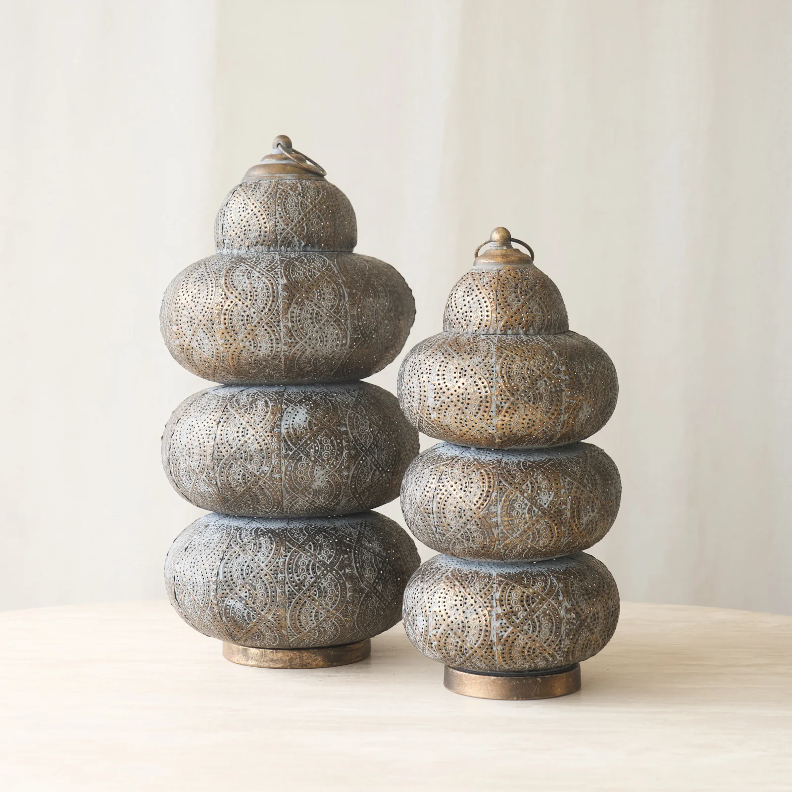 Artisan Kaito Table Lamp Gold High-Quality