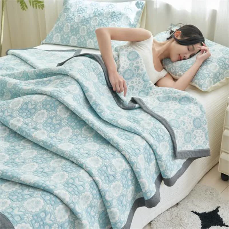 Eco-Friendly Summer Floral Cotton Gauze Soft Quilt Detailed