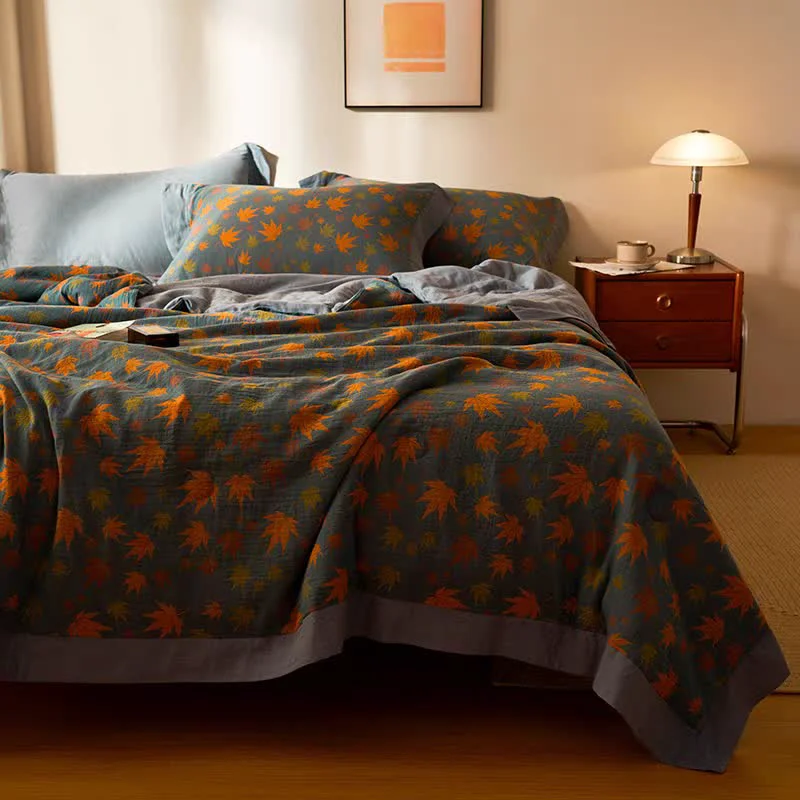 Lightweight Maple Leaf Jacquard Pure Cotton Quilt Minimalist
