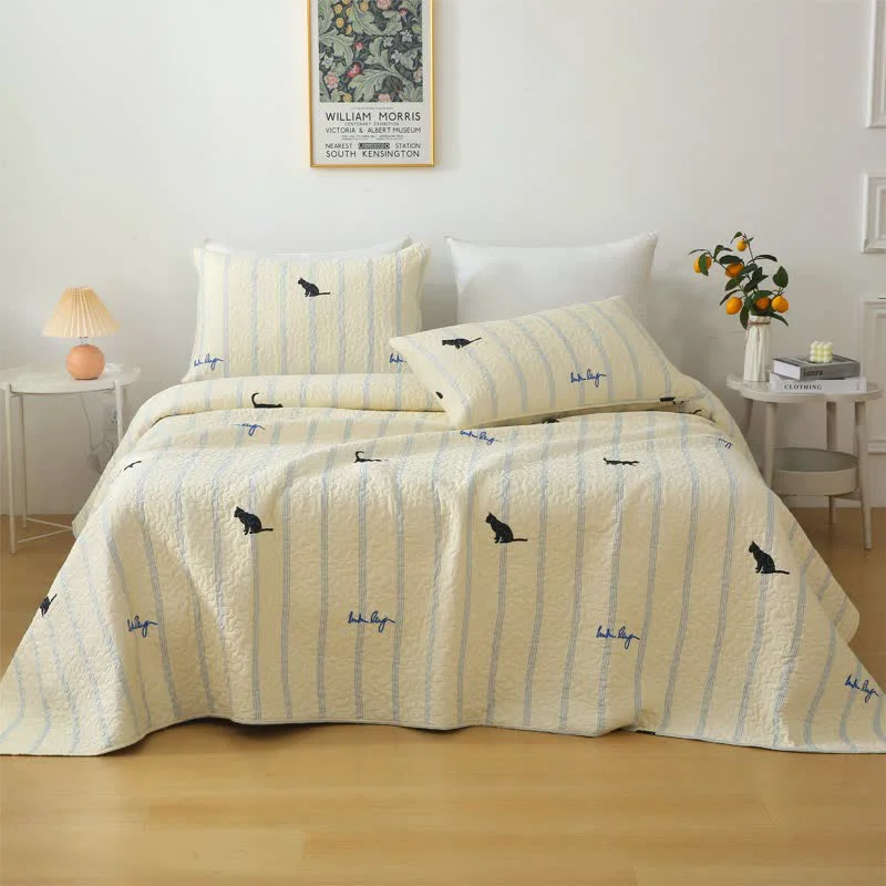 Traditional Pure Cotton Black Cat Soft Reversible Quilt Sophisticated